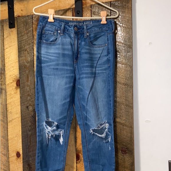 AE HI RISE TOMGIRL JEANS - Picture 1 of 2